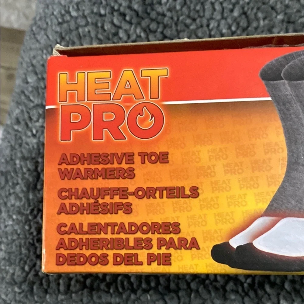 18 pairs of Heat pro adhesive toe warmers